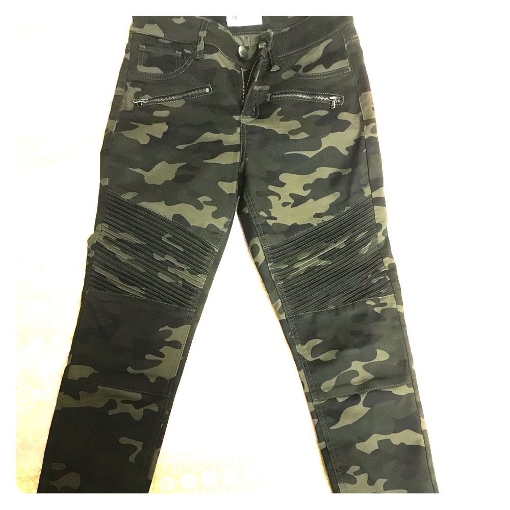 Moto camouflage skinny jeans